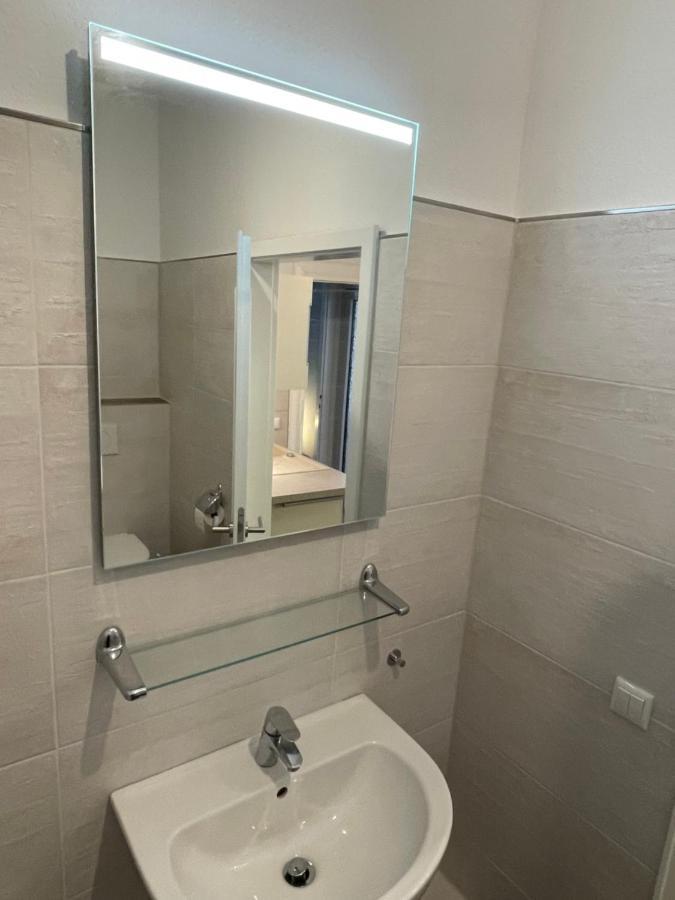 Erfbnb - 40Qm Apartment Mit Kueche, Bad, Schlaf-Wohnzimmer In Erfurt Sued - Stadnah- Wlan Exterior foto